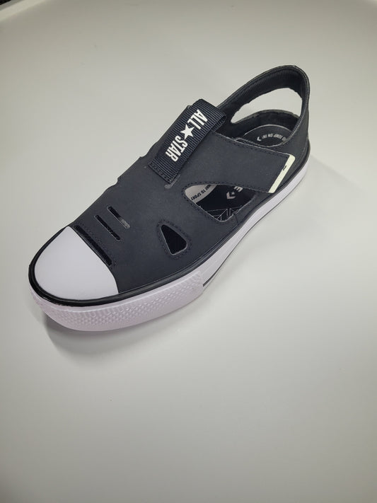 Converse Chuck Taylor Sandals – Kids Size 2.5Y – Black & White – New
