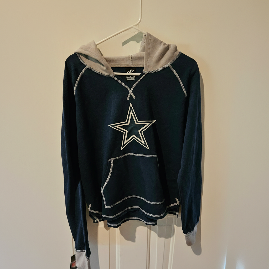 Navy blue Dallas Cowboys pullover hoodie by Logo Athletic, Size XL, NWT